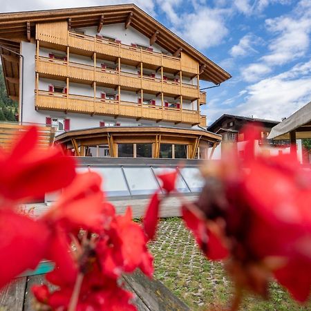 Hotel Crepei Поцца-ди-Фасса Экстерьер фото