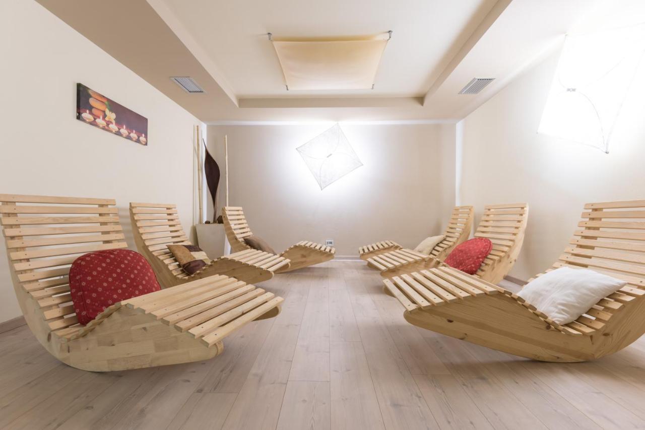 Hotel Crepei Поцца-ди-Фасса Экстерьер фото