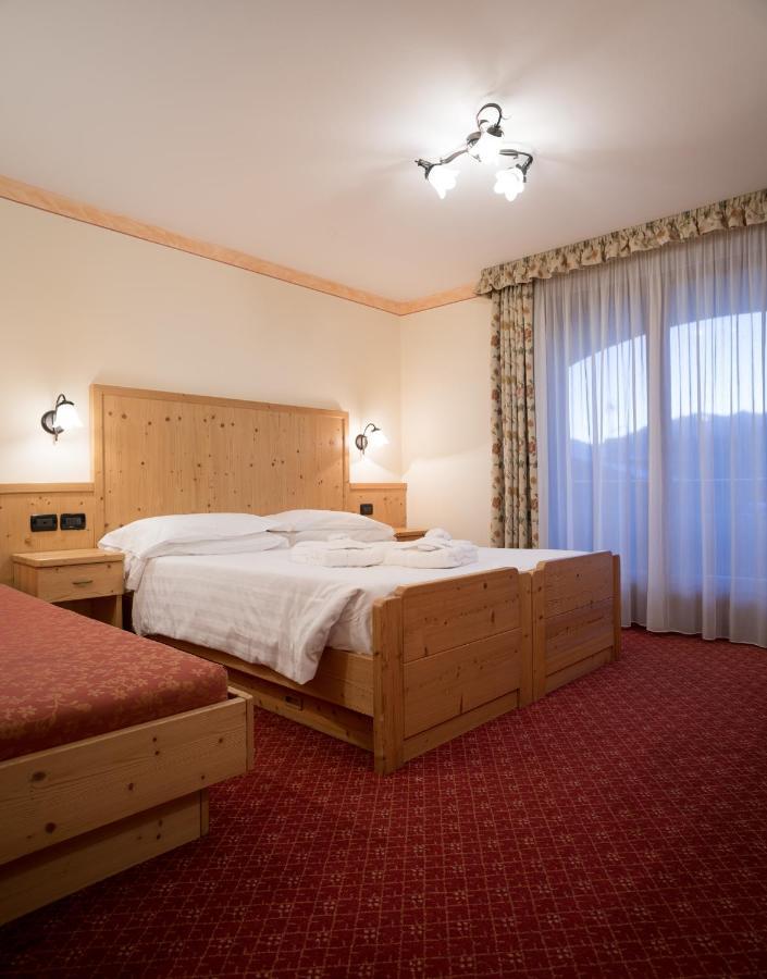 Hotel Crepei Поцца-ди-Фасса Экстерьер фото
