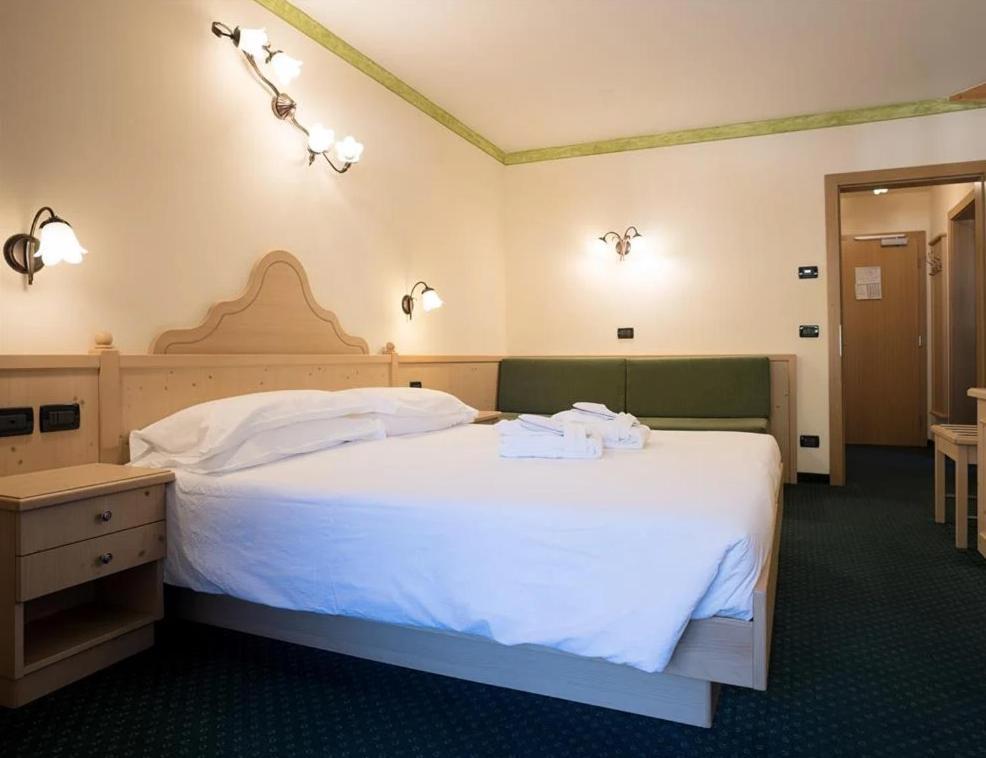 Hotel Crepei Поцца-ди-Фасса Экстерьер фото