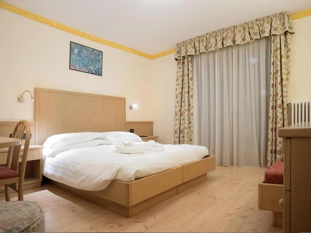 Hotel Crepei Поцца-ди-Фасса Экстерьер фото