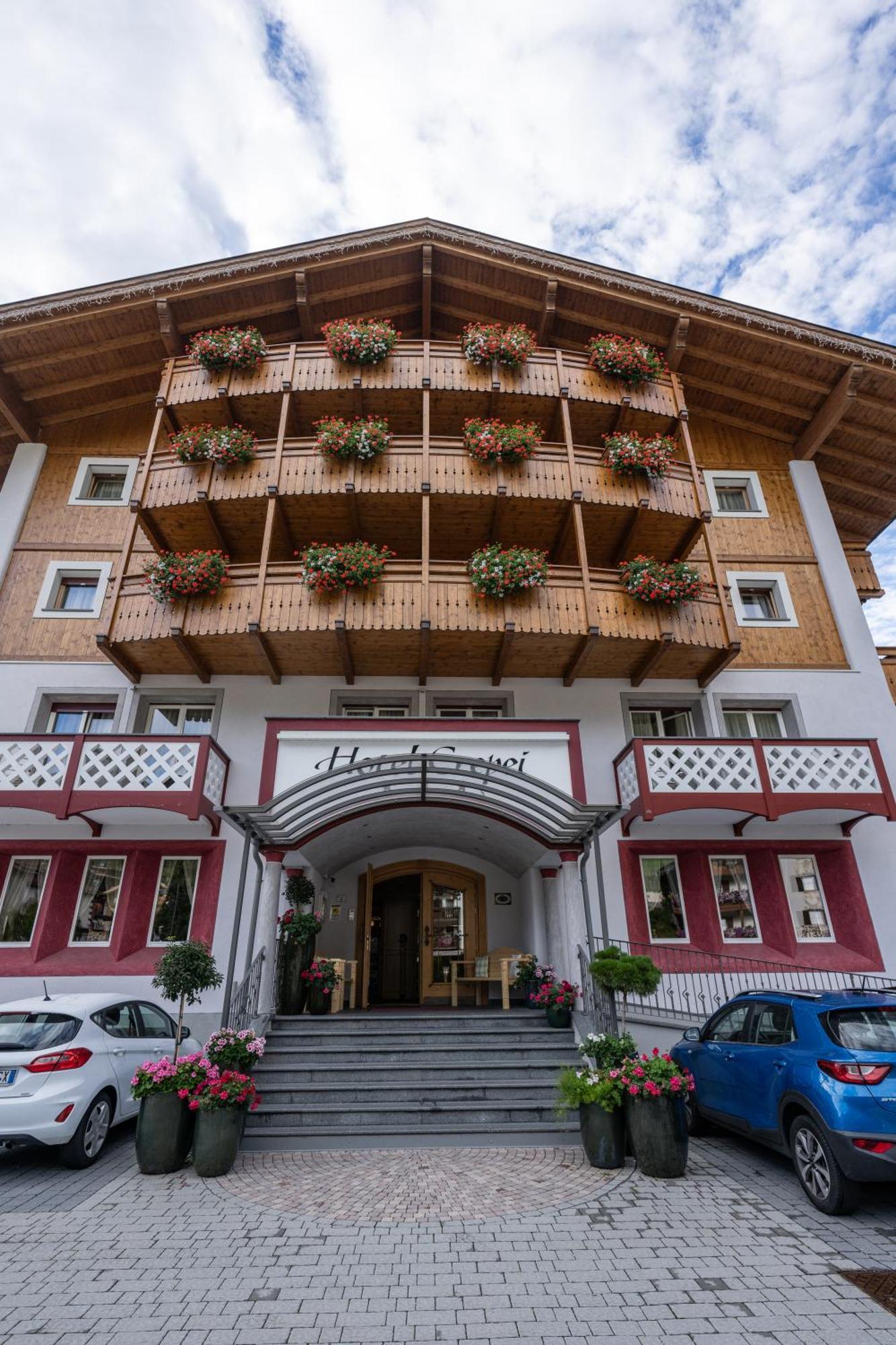 Hotel Crepei Поцца-ди-Фасса Экстерьер фото