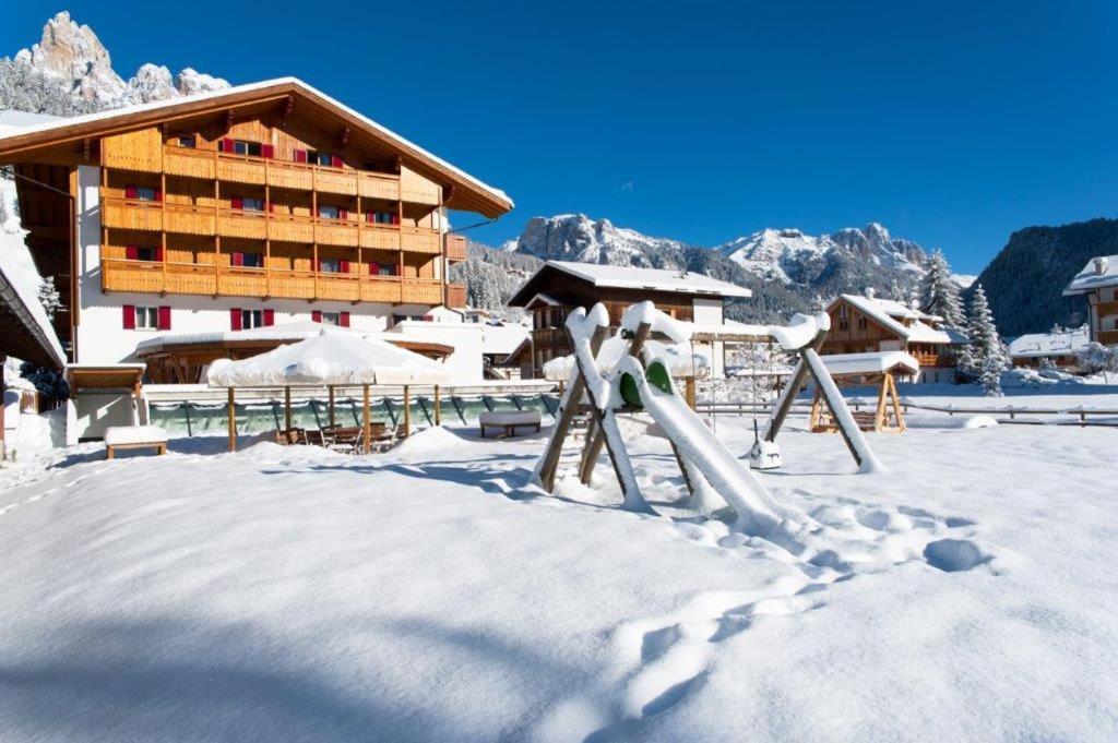 Hotel Crepei Поцца-ди-Фасса Экстерьер фото